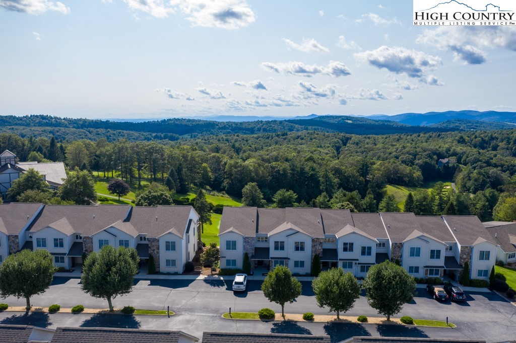 87 Club Villa Dr Unit 206  