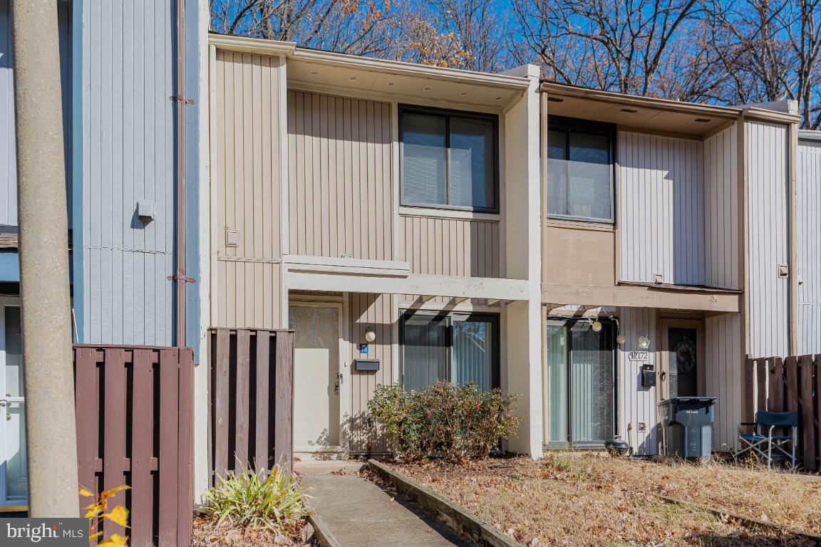 12174 Sanibel Court Reston, VA 20191 - Photo 3 of 22