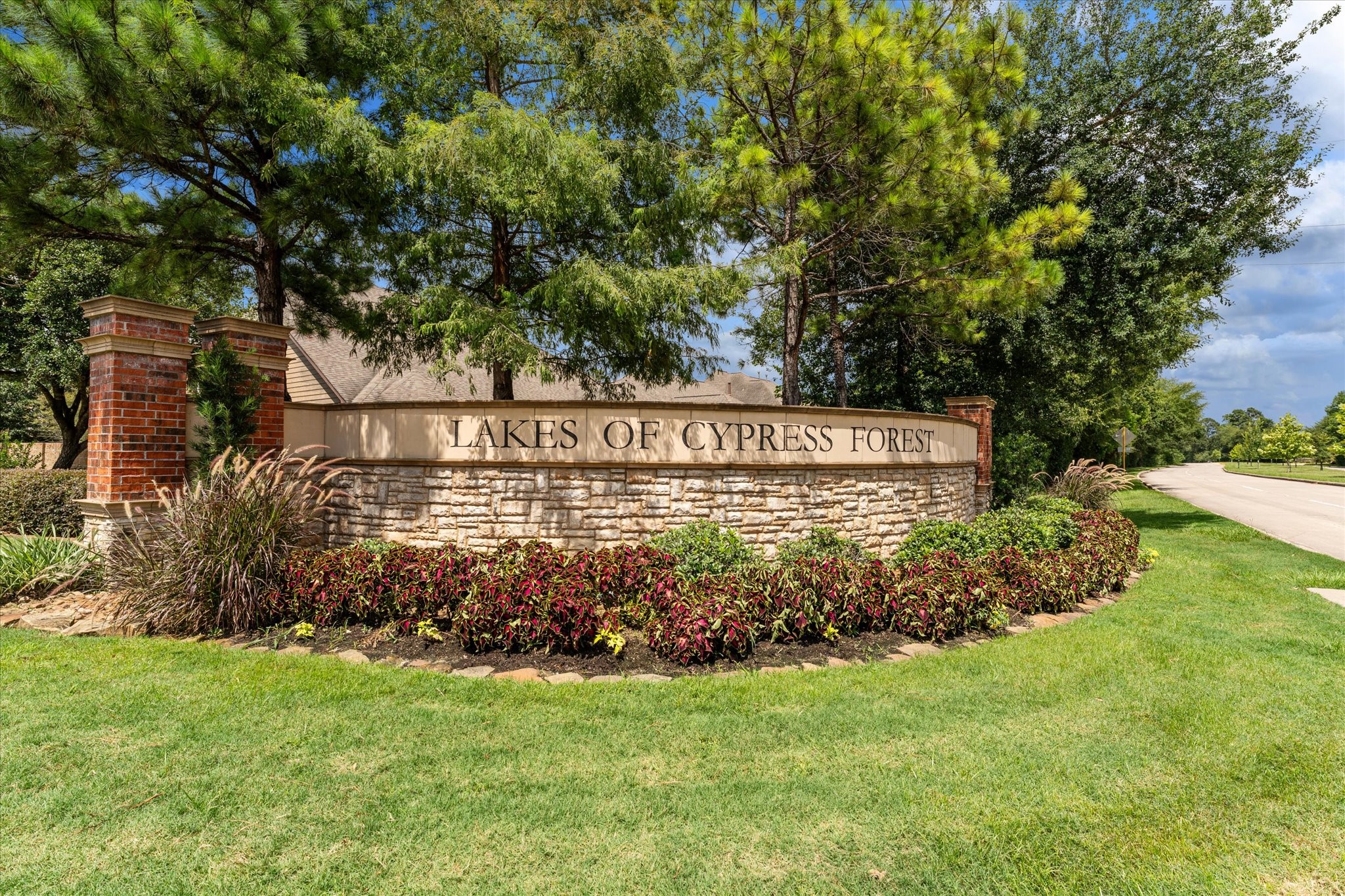 2506 Barclay Lake Lane Spring, TX 77388 - Photo 27 of 35 Neighborhood entrance
