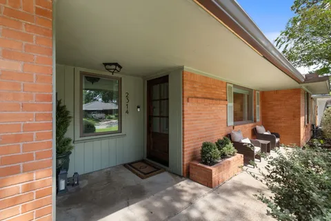 $699,000 | 2314 Hialeah Drive, Houston, TX 77018
