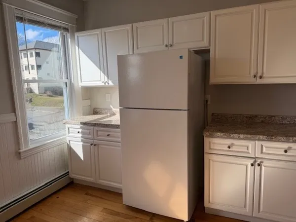 $2,600 | 68 Dartmouth Street, Unit 3, Worcester, MA 01604