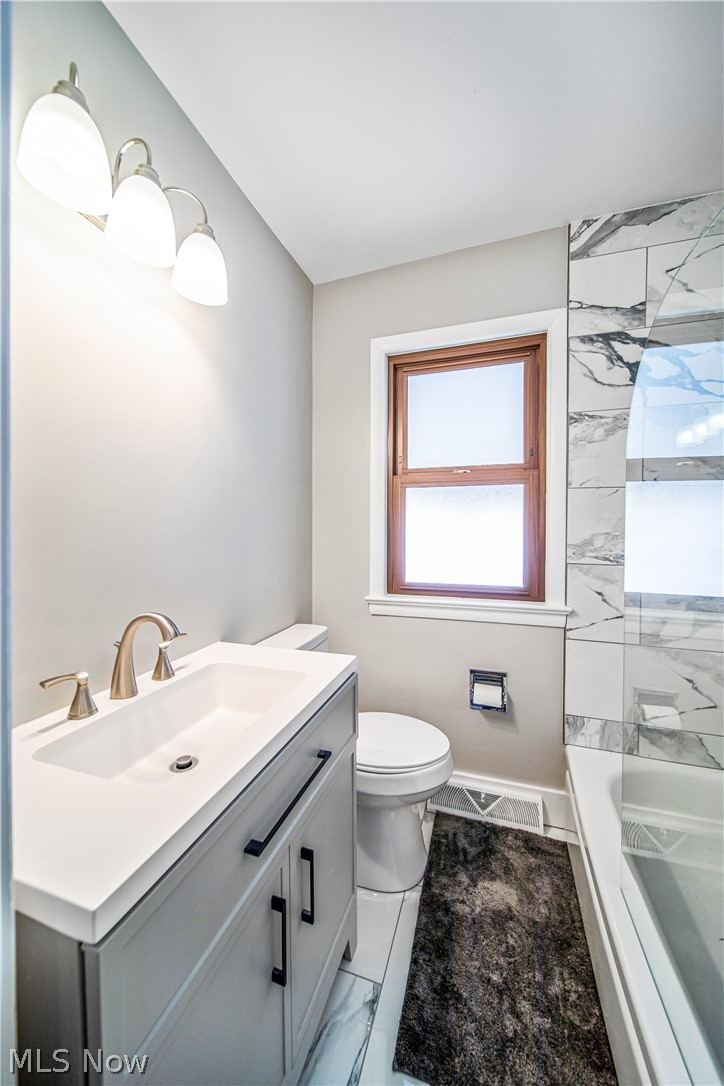 28971 Barjode Road Willowick, OH 44095 - Photo 4 of 36