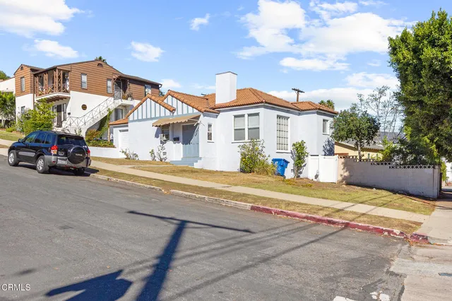 a view of a house with a outdoor space