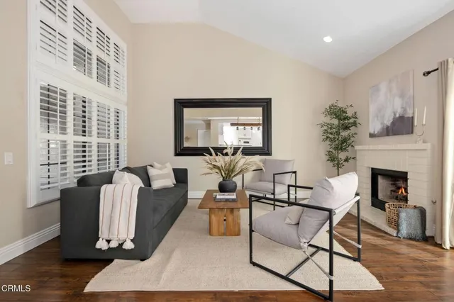 $629,900 | 6204 Corte Antigua, Camarillo, CA 93012