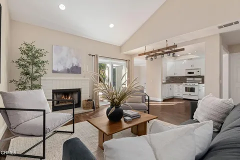 $629,900 | 6204 Corte Antigua, Camarillo, CA 93012