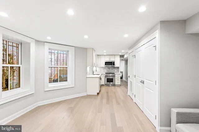 $2,800 | 1330 Vermont Avenue Northwest, Unit 2, Washington, DC 20005