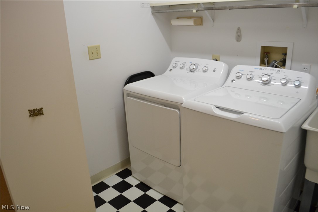 467 Hampton Ridge Drive Akron, OH 44313 - Photo 9 of 10 Laundry on second floor!