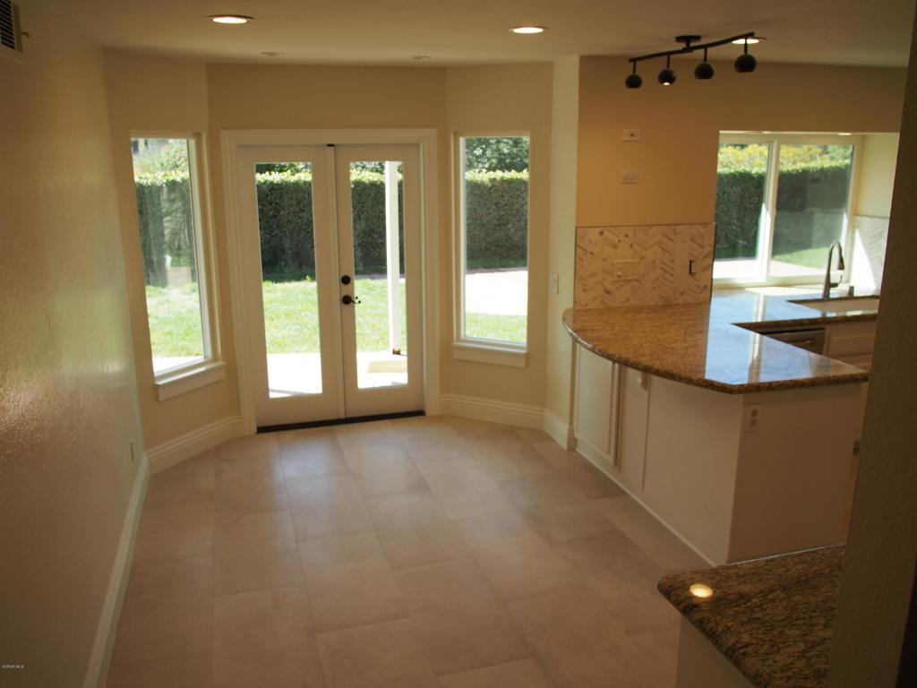 211 Windtree Avenue Thousand Oaks, CA 91320 - Photo 6 of 29