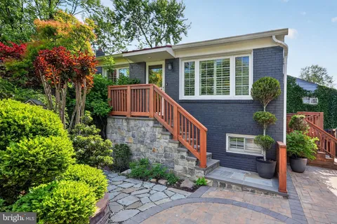 $1,298,500 | 311 Adams Avenue, Alexandria, VA 22301