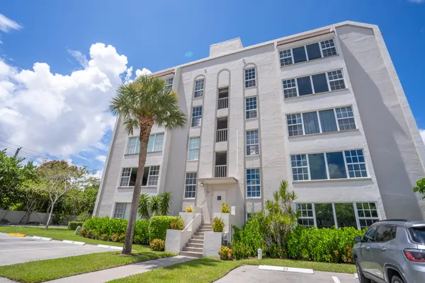 $2,050 | 250 Northeast 20th Street, Unit 4190, Boca Raton, FL 33431