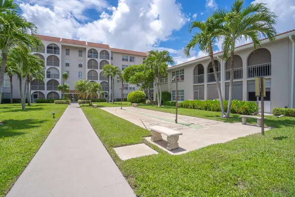 $2,050 | 250 Northeast 20th Street, Unit 4190, Boca Raton, FL 33431