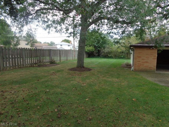 6530 Hamden Road Parma Heights, OH 44130 - Photo 3 of 28 Backyard