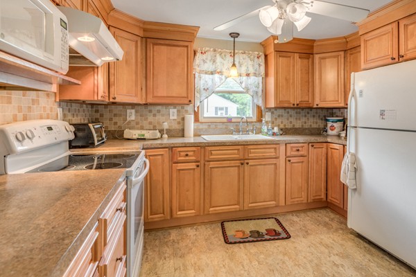 16 Cedar Brook Road Lynn, MA 01904 - Photo 15 of 27 Gallery Image 15