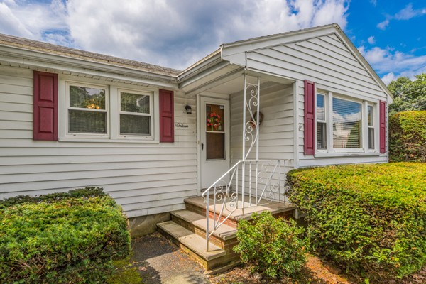 16 Cedar Brook Road Lynn, MA 01904 - Photo 5 of 27 Gallery Image 5