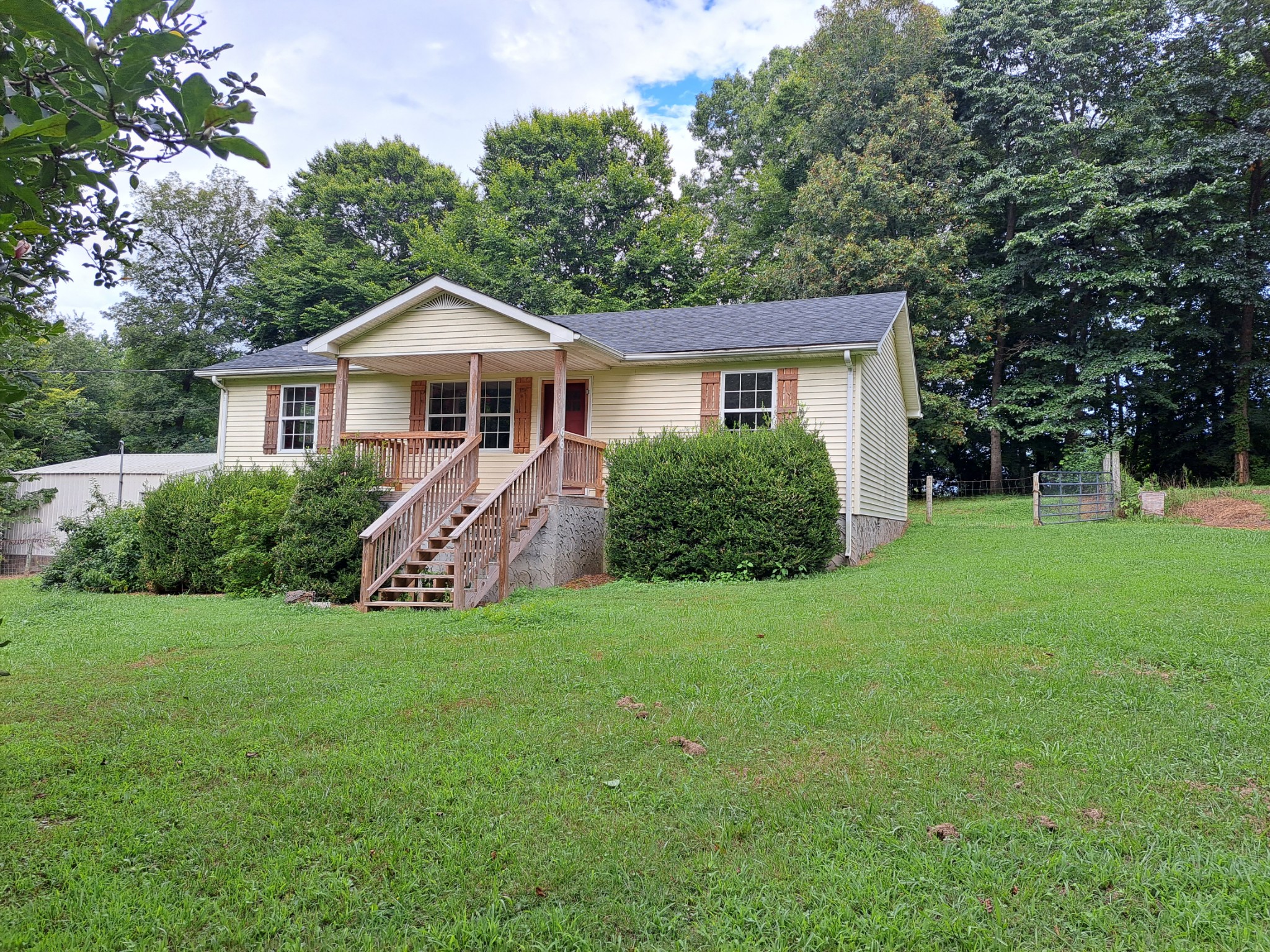66 Russell Road Red Boiling Springs, TN 37150 - Photo 1 of 18