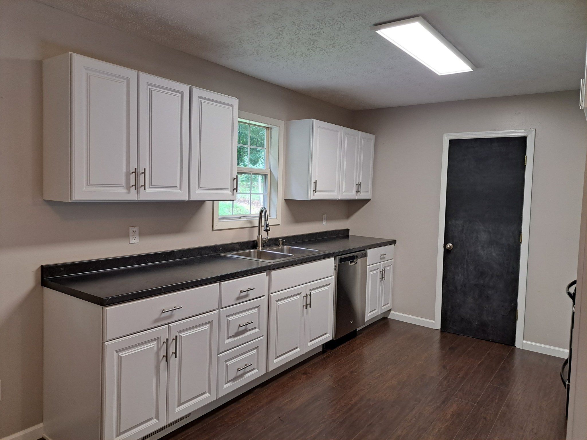 66 Russell Road Red Boiling Springs, TN 37150 - Photo 10 of 18