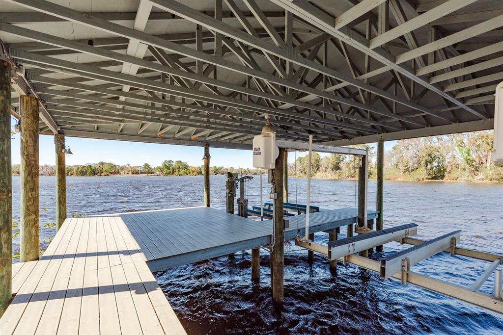 19018 Blake Road Odessa, FL 33556 - Photo 35 of 40 a outdoor view with a sitting space