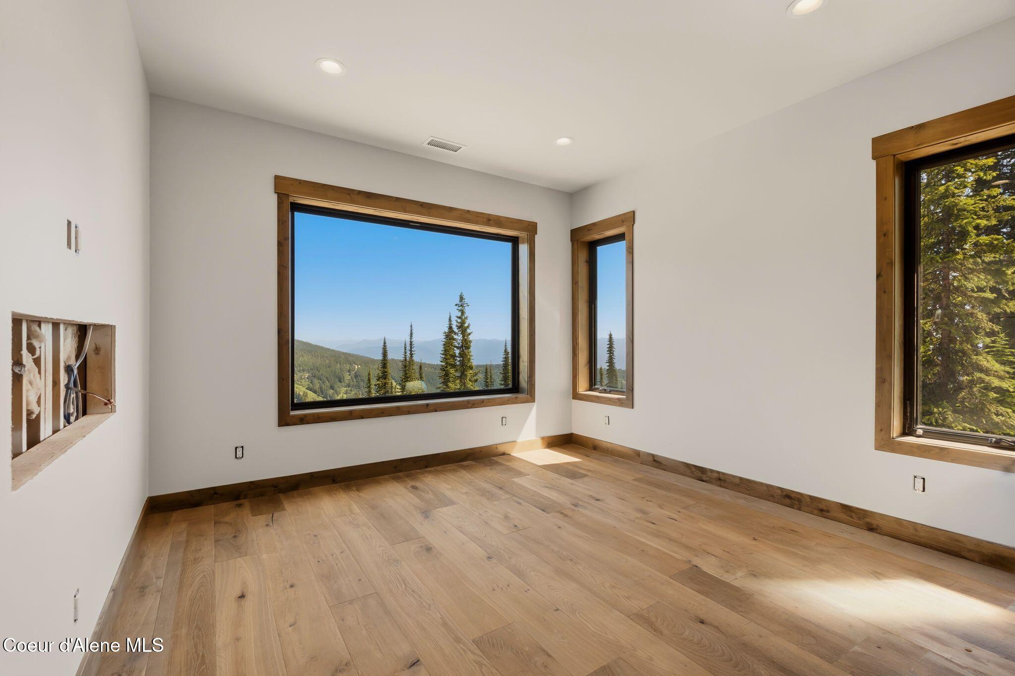 723 Tall Timber Road Sandpoint, ID 83864 - Photo 16 of 43 Master Suite