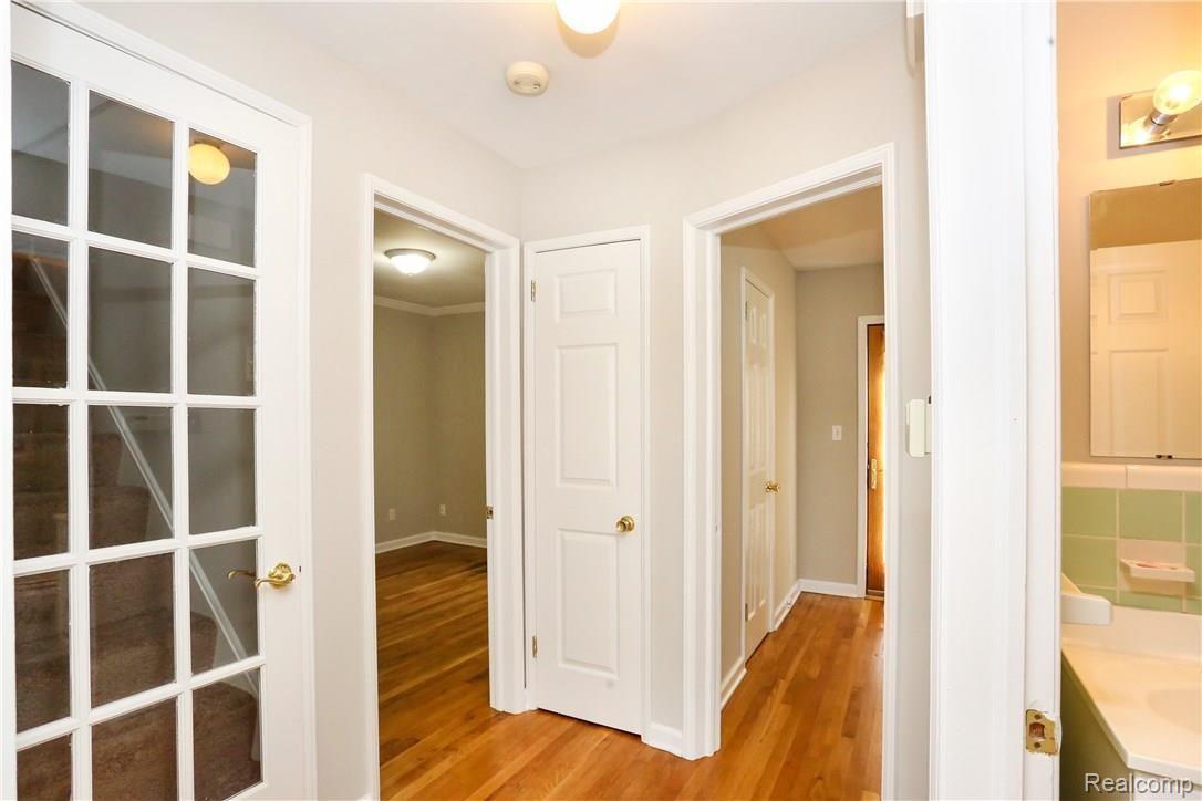 971 Oxford Road Berkley, MI 48072 - Photo 16 of 38 Oxford-15-2.jpg