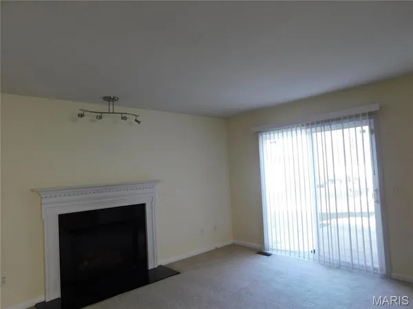 $2,300 | 219 Hawksbury Place, O'Fallon, MO 63368