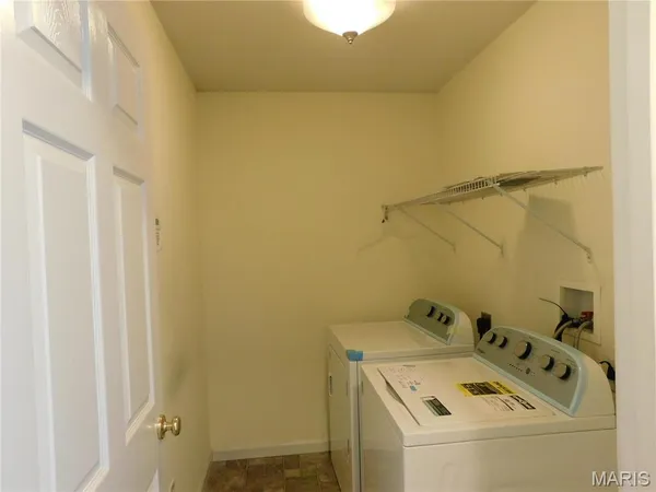 $2,300 | 219 Hawksbury Place, O'Fallon, MO 63368