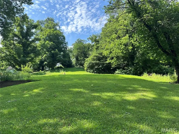 $17,000 | 632 Fern Drive, Belleville, IL 62223