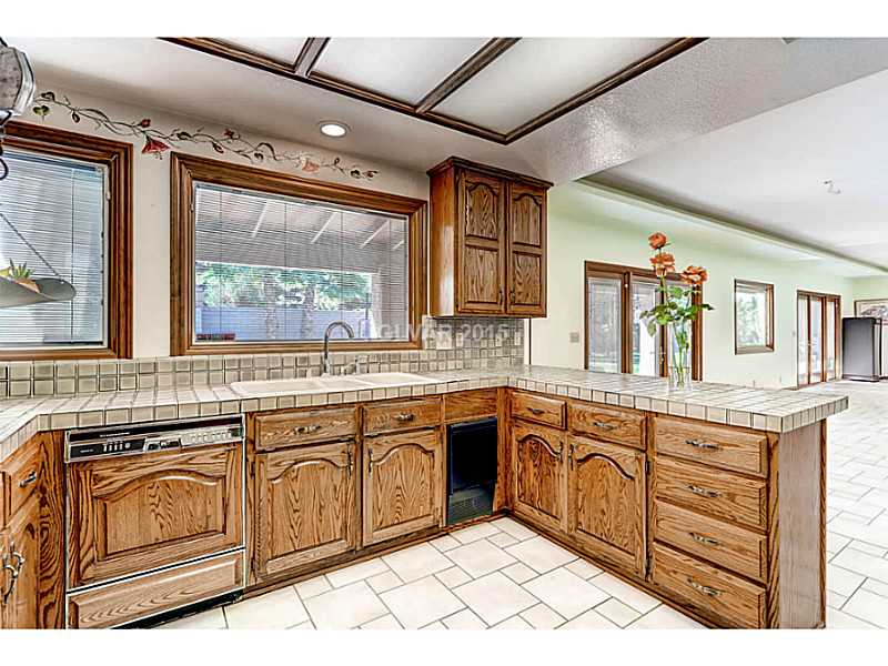 5 Quail Run Road Henderson, NV 89014 - Photo 23 of 35 Kitchen.