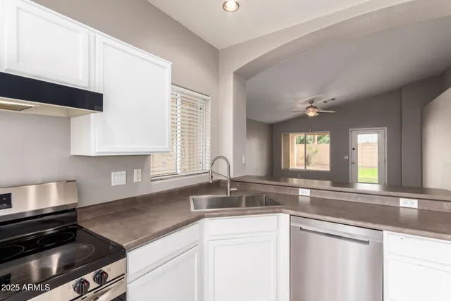 $2,445 | 21629 North 79th Drive, Peoria, AZ 85382