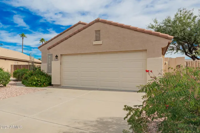 $2,445 | 21629 North 79th Drive, Peoria, AZ 85382