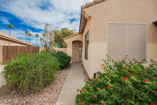 $2,445 | 21629 North 79th Drive, Peoria, AZ 85382