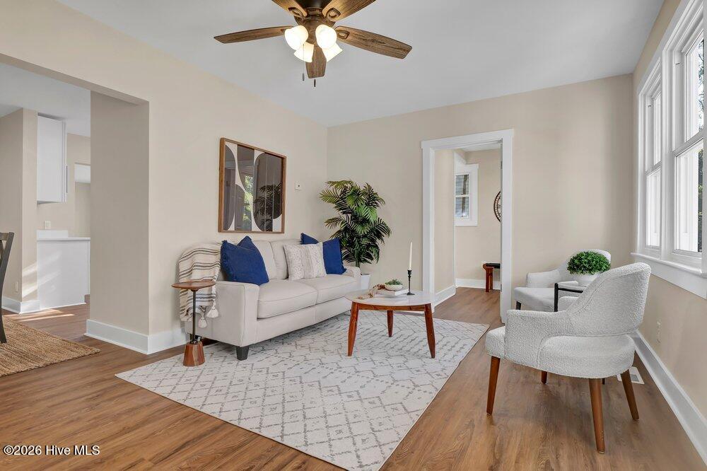 2105 Brandon Road Wilmington, NC 28405 - Photo 3 of 29 003_p3155425_925