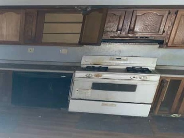 1060 North 1st Street Springfield, IL 62702 - Photo 5 of 9