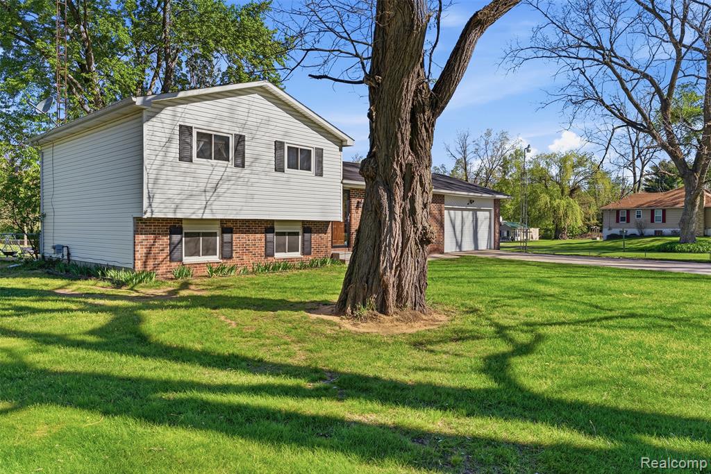 14433 Tuscola Road Clio, MI 48420 - Photo 5 of 43