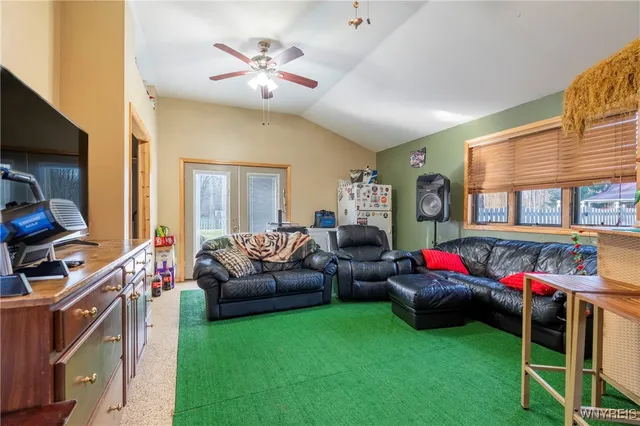 $359,900 | 8770 Sesh Road, Clarence, NY 14032