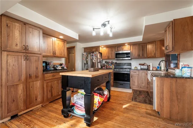 $359,900 | 8770 Sesh Road, Clarence, NY 14032