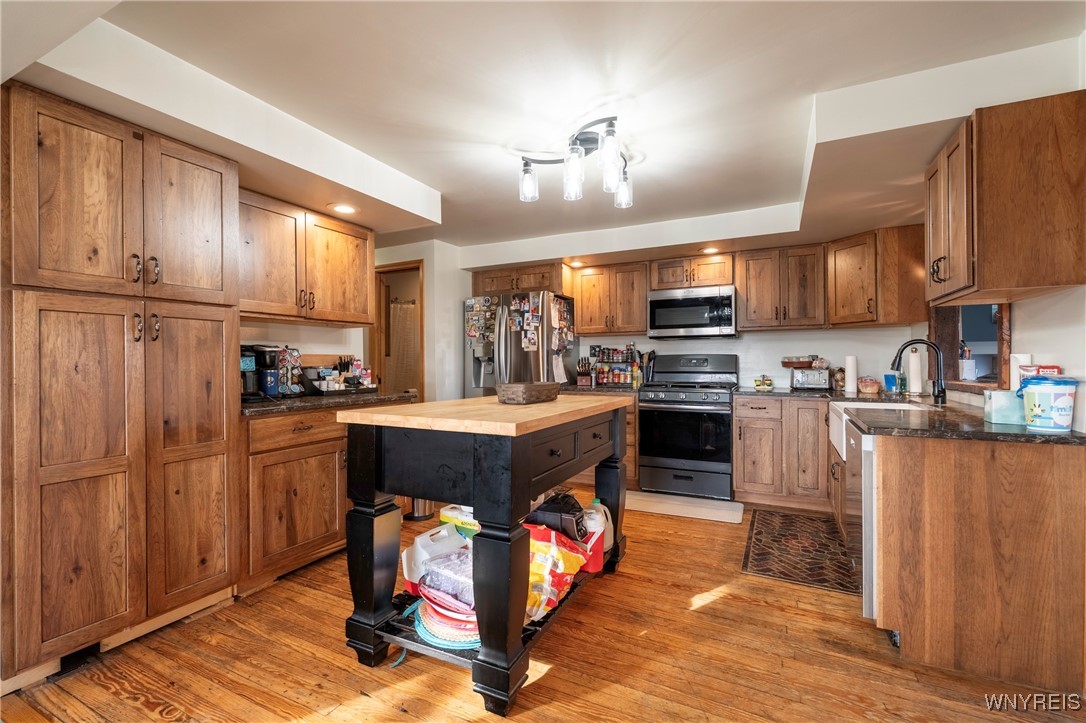 8770 Sesh Road Clarence, NY 14032 - Photo 4 of 36