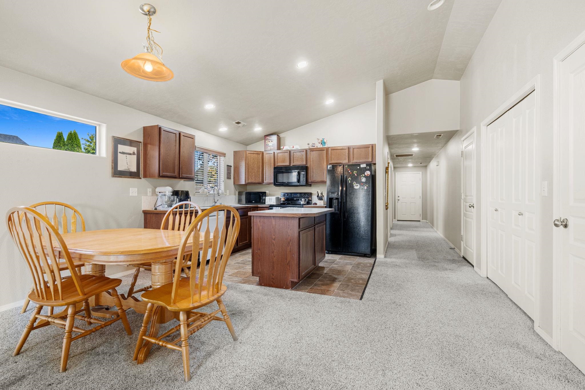 4323 North Farr Road Spokane Valley, WA 99206 - Photo 4 of 24