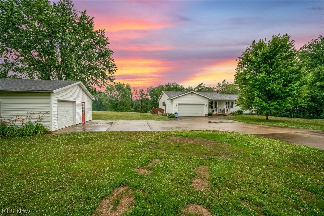 4204 Homeworth Road Homeworth, OH 44634 - Photo 4 of 30 Gallery Image 4