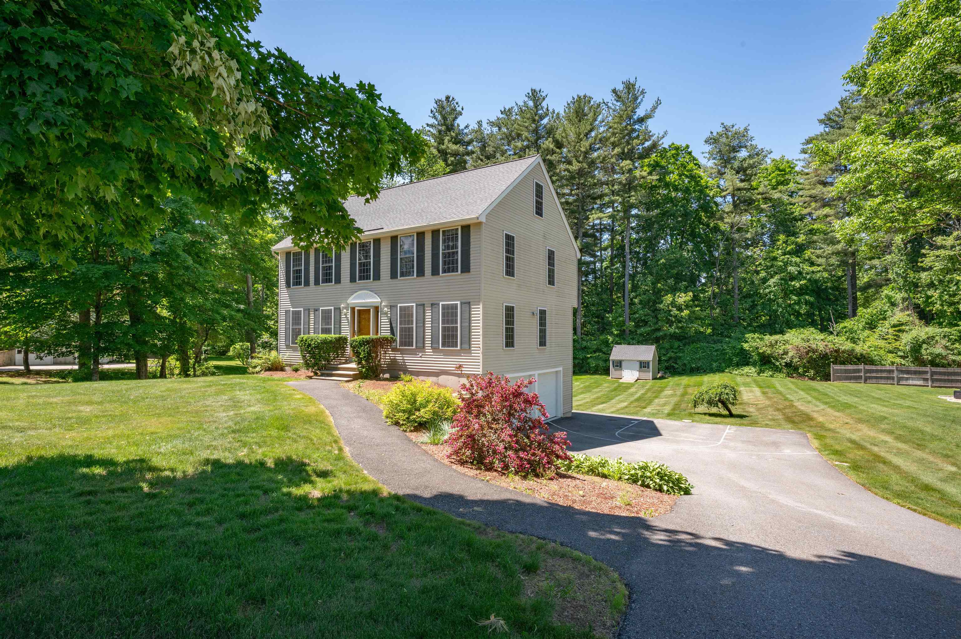 10 Golden Brook Road Windham, NH 03087 - Photo 2 of 43