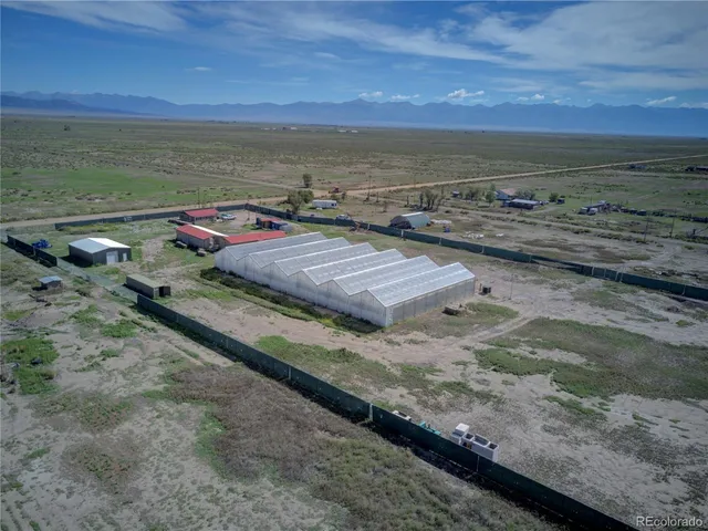 a view of an outdoor space and city
