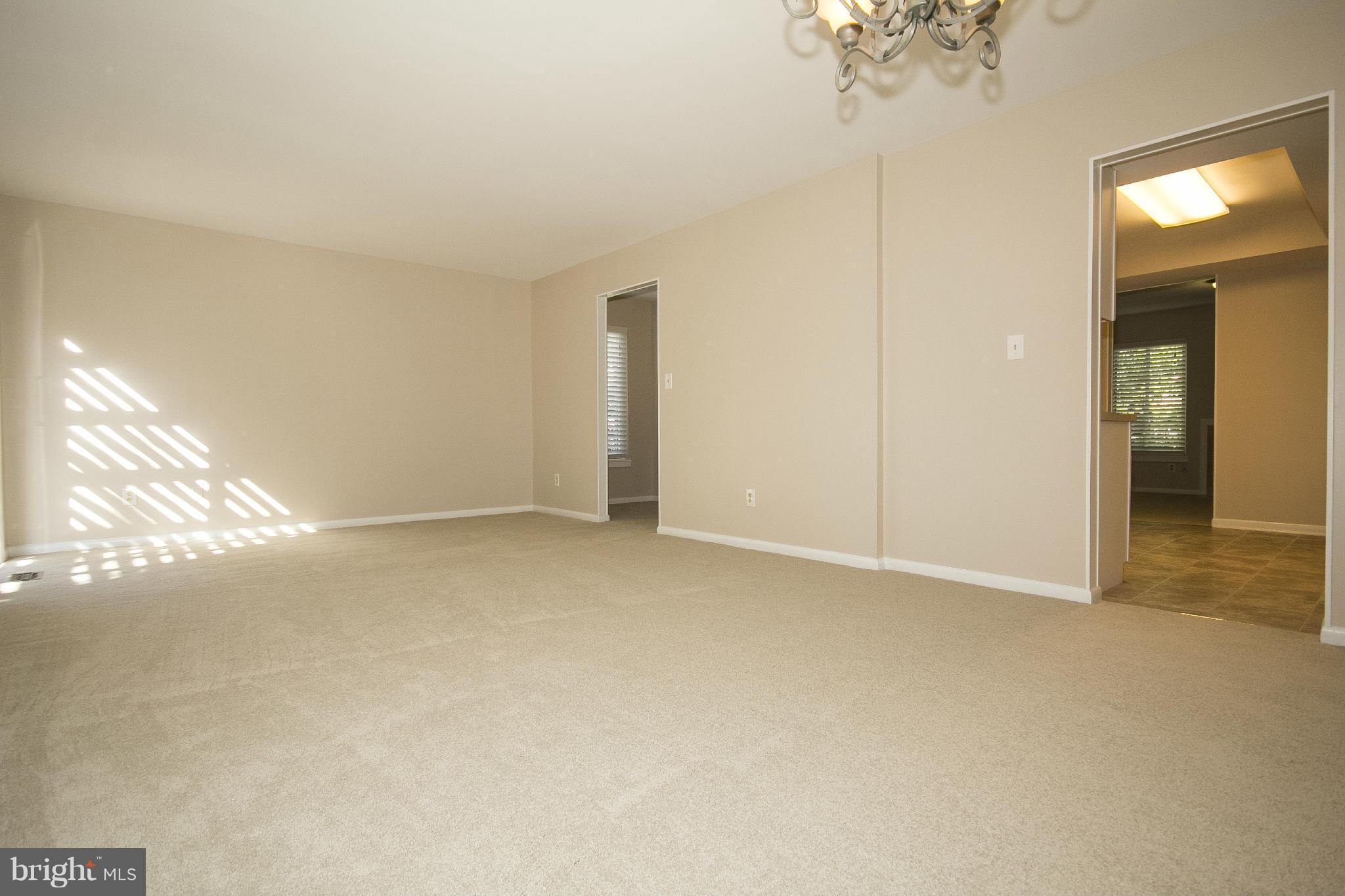 4328 Roland Springs Drive Baltimore, MD 21210 - Photo 13 of 30 Living Room