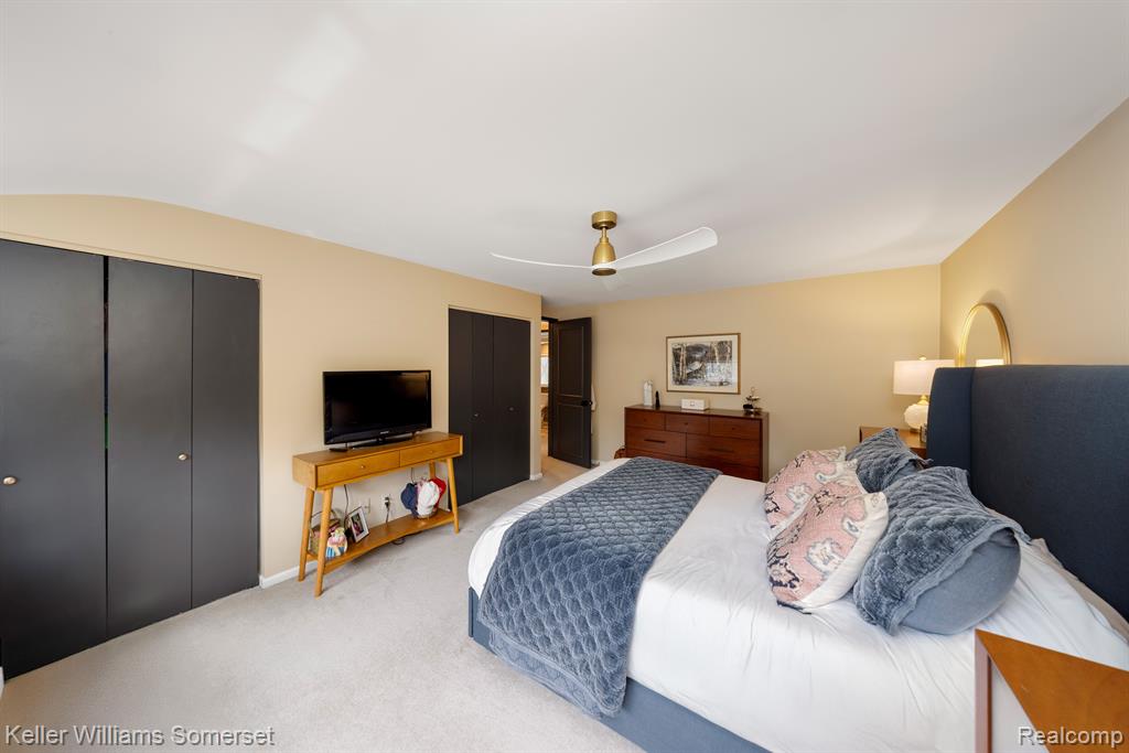 839 Cook Road Grosse Pointe Woods, MI 48236 - Photo 24 of 38