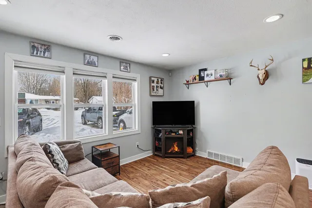 $185,000 | 230 Silver Street, Battle Creek, MI 49014