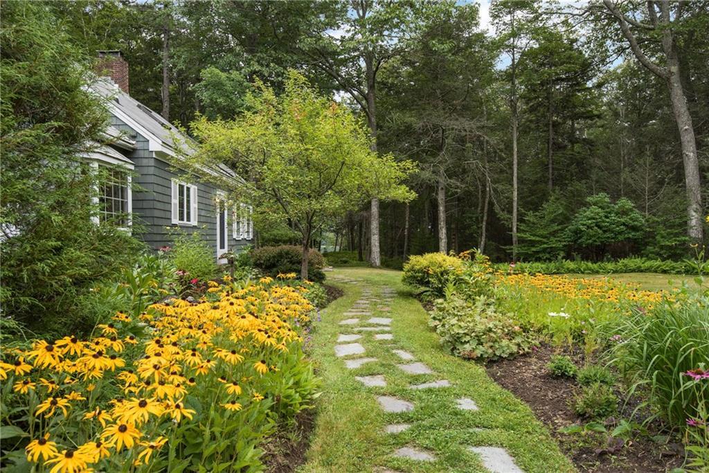20 Arnold Road Freeport, ME 04032 - Photo 3 of 35 Photo