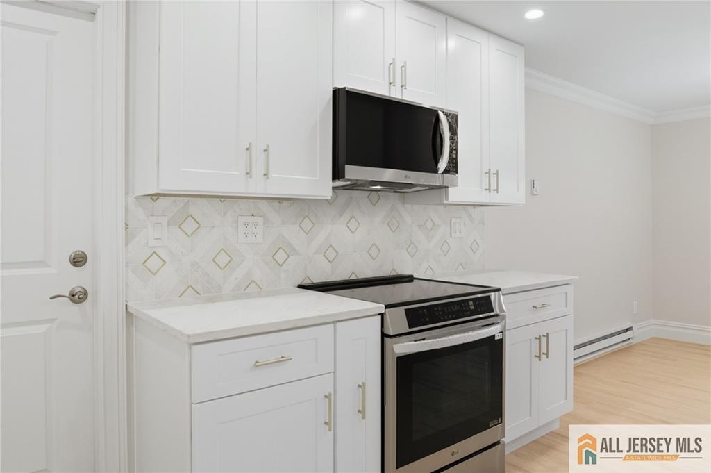 172 Warren Road, Unit 172A Monroe Township, NJ 08831 - Photo 11 of 30 Gallery Image 11