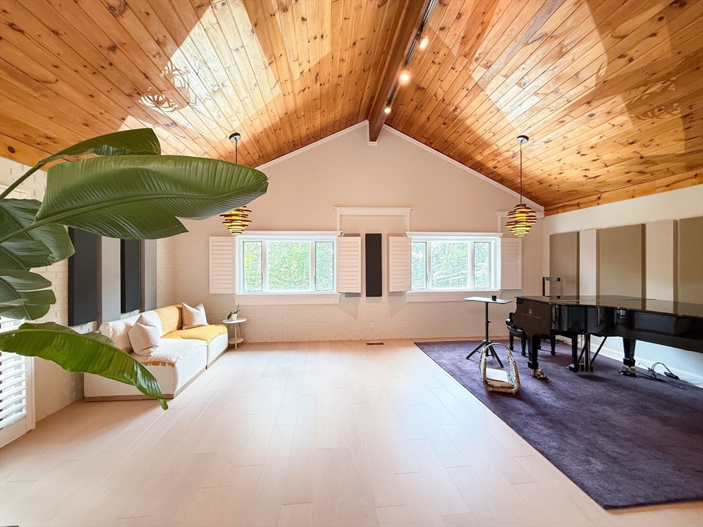 10 Winch Way Natick, MA 01760 - Photo 5 of 41