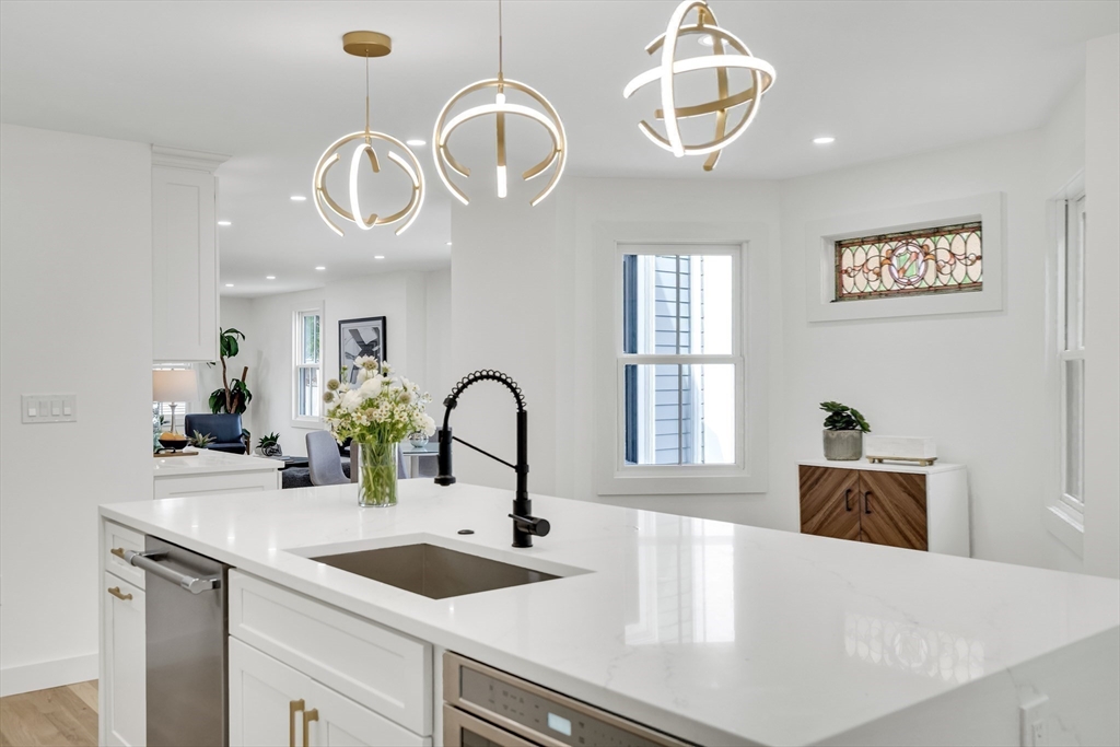 196 Prospect Street Cambridge, MA 02139 - Photo 13 of 40
