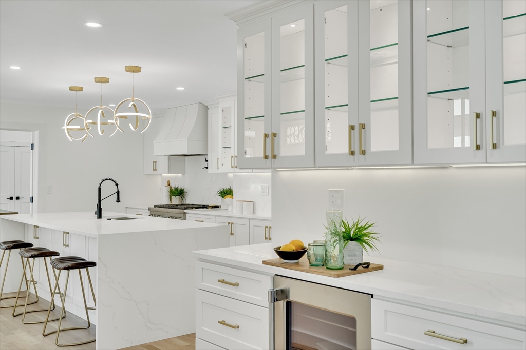196 Prospect Street Cambridge, MA 02139 - Photo 8 of 40