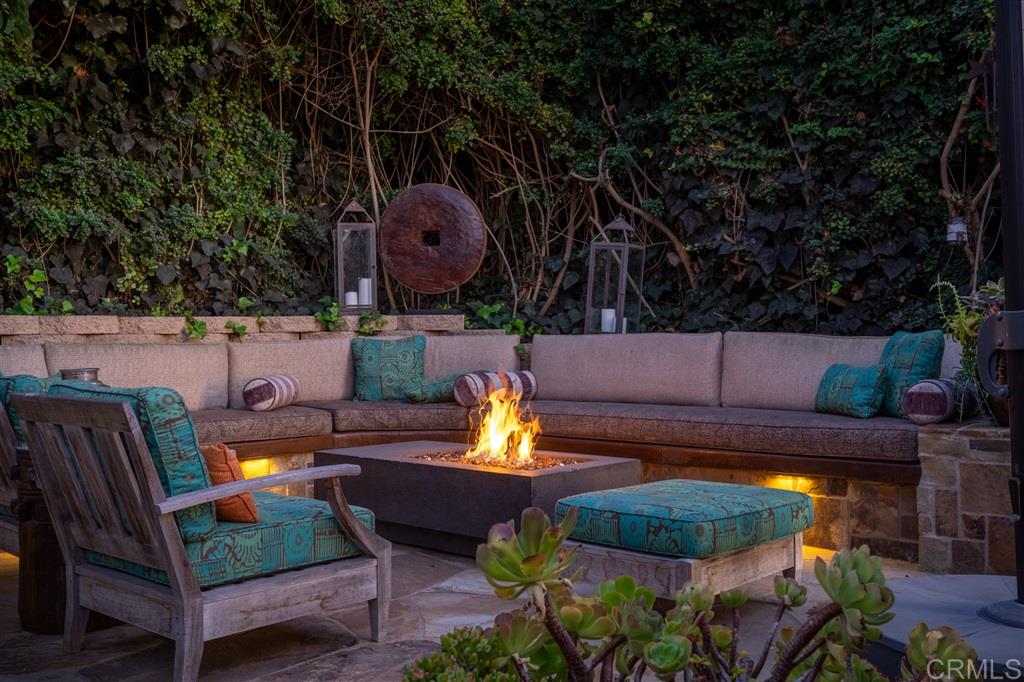 389 Luzon Avenue Del Mar, CA 92014 - Photo 10 of 18 Gallery Image 10