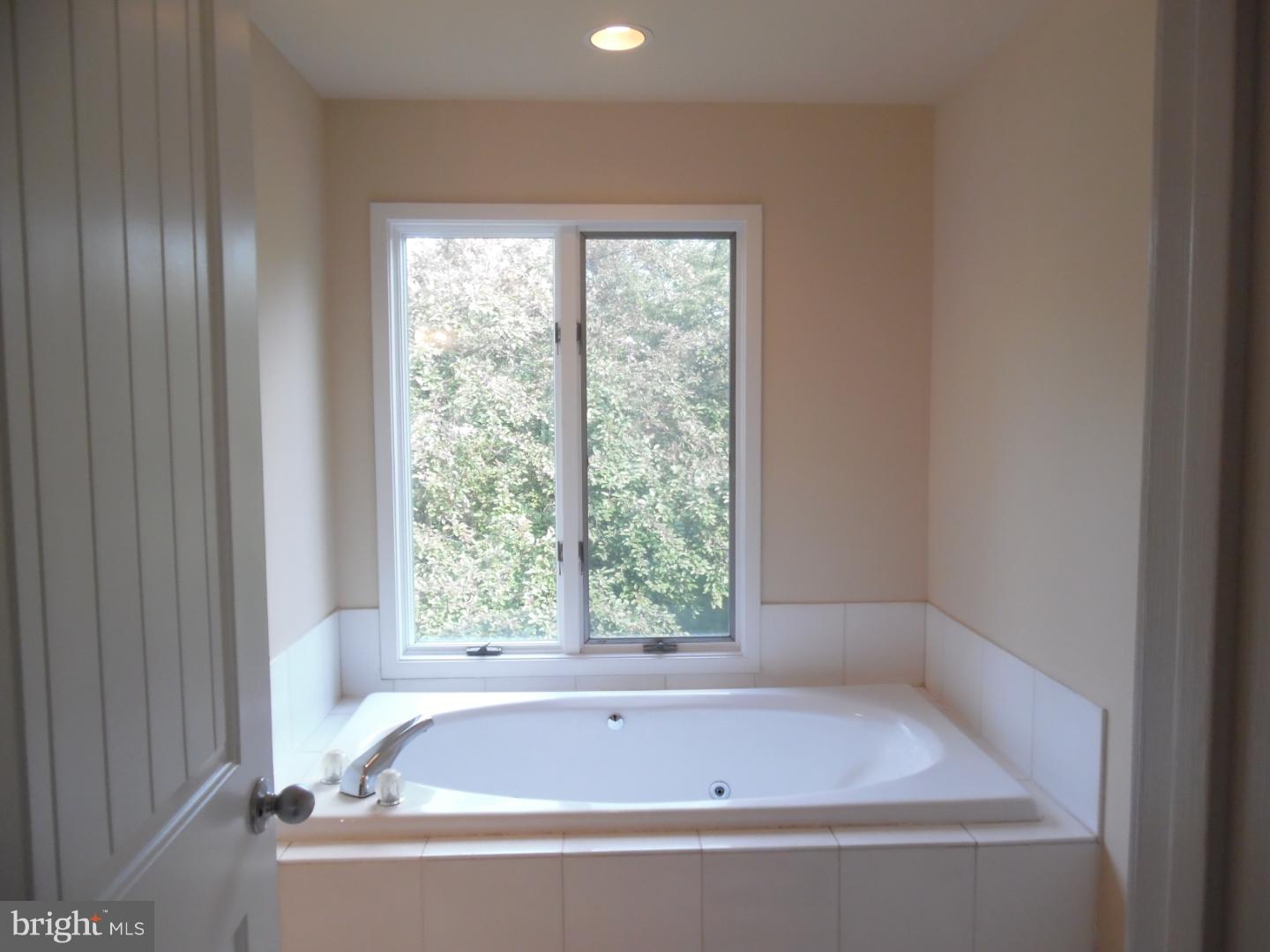 283 Spring Run Lane Downingtown, PA 19335 - Photo 15 of 20 Gallery Image 15